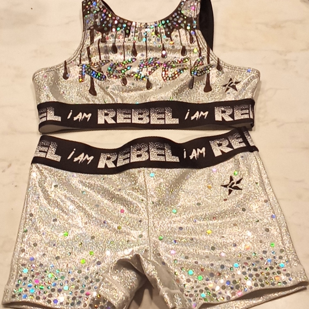 Ys Rebel outfit